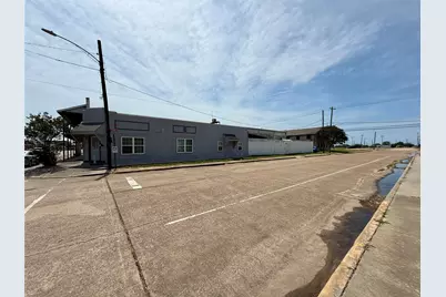 231 W Broad Street, Freeport, TX 77541 - Photo 28