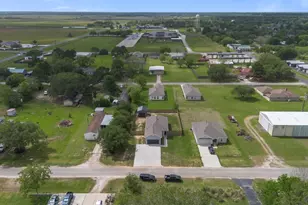 1302 Trinity St, Anahuac, TX 77514 - Photo 36