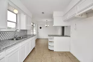 8534 Fillmore St, Houston, TX 77029 - Photo 14