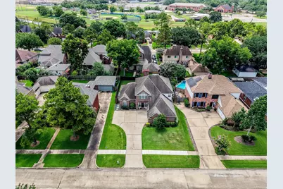 118 Mill Trail Drive, Sugar Land, TX 77498 - Photo 32