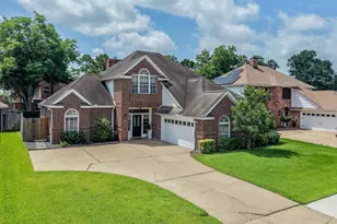 118 Mill Trail Dr, Sugar Land, TX 77498 - Photo 1