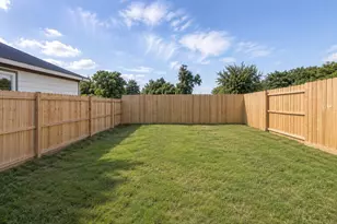 9117 Henrietta St, Houston, TX 77088 - Photo 2