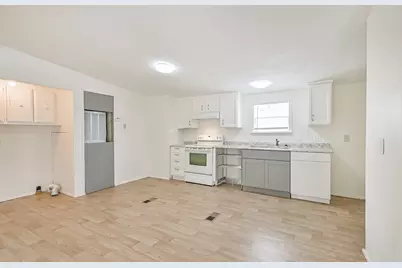 1749 Max Road #4, Pearland, TX 77581 - Photo 10