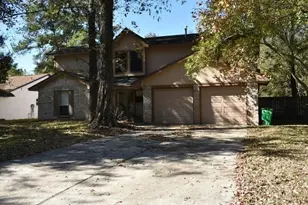 3515 Hidden Pines Dr, Houston, TX 77339 - Photo 2