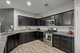 7027 Bonaire Vista Ln, Conroe, TX 77304 - Photo 12