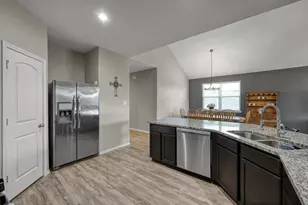 7027 Bonaire Vista Ln, Conroe, TX 77304 - Photo 14