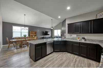 7027 Bonaire Vista Lane, Conroe, TX 77304 - Photo 14