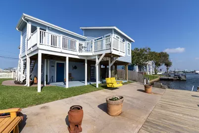 710 91st Street, Galveston, TX 77554 - Photo 1