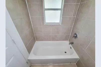 711 Avenue A #4, La Marque, TX 77568 - Photo 14