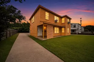 1028 5th Ave N, Texas City, TX 77590 - Photo 2
