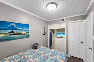 6102 Seawall Blvd, Galveston, TX 77551 - Photo 10