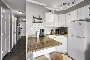 6102 Seawall Blvd, Galveston, TX 77551 - Photo 20