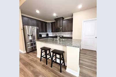 141 Majestic Oak Circle, Lake Jackson, TX 77566 - Photo 6