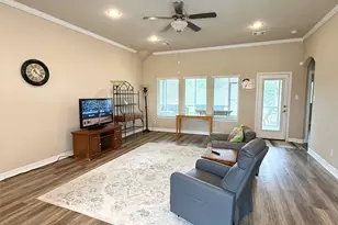 141 Majestic Oak Cir, Lake Jackson, TX 77566 - Photo 34