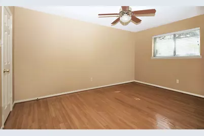 111 Azalea, Sugar Land, TX 77478 - Photo 14