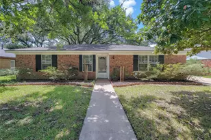 111 Azalea, Sugar Land, TX 77478 - Photo 1