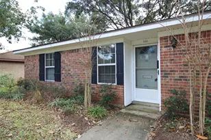 111 Azalea, Sugar Land, TX 77478 - Photo 2