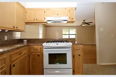 111 Azalea, Sugar Land, TX 77478 - Photo 8