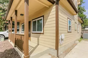 1310 Dennis St, Houston, TX 77004 - Photo 4