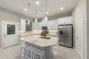 324 N Spotted Fern Dr, Montgomery, TX 77316 - Photo 2