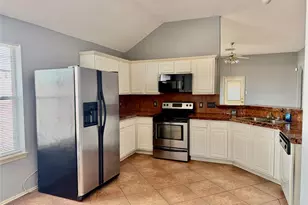 5218 Hill Timbers Dr, Humble, TX 77346 - Photo 6