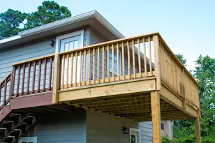 605 Orangewood Dr, Conroe, TX 77302 - Photo 2