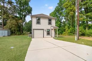 155 Cherry Tree, Livingston, TX 77351 - Photo 1