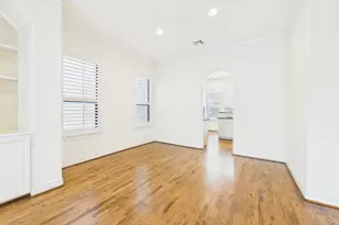11025 Sherwood Grv, Houston, TX 77043 - Photo 14