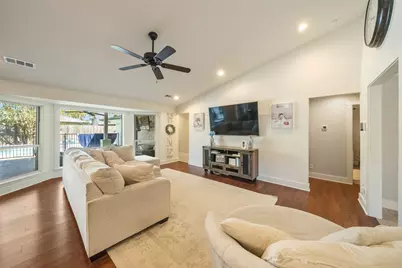 8710 Burkhart Road, Houston, TX 77055 - Photo 18