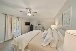 8710 Burkhart Rd, Houston, TX 77055 - Photo 14