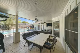 8710 Burkhart Rd, Houston, TX 77055 - Photo 24