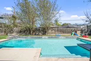 8710 Burkhart Rd, Houston, TX 77055 - Photo 26