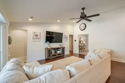 8710 Burkhart Road, Houston, TX 77055 - Photo 16