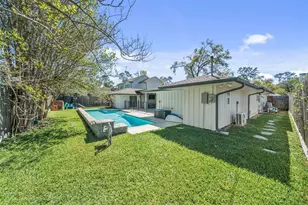 8710 Burkhart Rd, Houston, TX 77055 - Photo 30