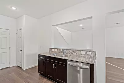 7322 Madison Commons Lane, Houston, TX 77075 - Photo 6