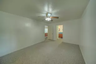 96 N Lakeside Dr, Huntsville, TX 77320 - Photo 12