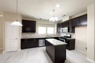 2122 Mateo Park Dr, Houston, TX 77047 - Photo 2