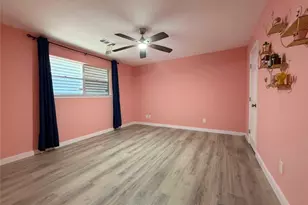 1006 Redfish St, Bayou Vista, TX 77563 - Photo 10