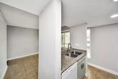781 Country Place Drive #2003, Houston, TX 77079 - Photo 18