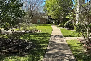 9339 Westwood Village Dr, Houston, TX 77036 - Photo 16