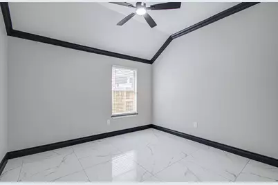 14414 Castle Cove Lane, Houston, TX 77044 - Photo 36
