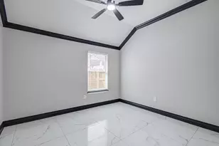 14414 Castle Cove Ln, Houston, TX 77044 - Photo 36