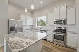 9016 Lonestar Creekbend Ln, Houston, TX 77080 - Photo 6