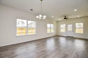 2811 Bowlin Leaf Ln, Houston, TX 77014 - Photo 4