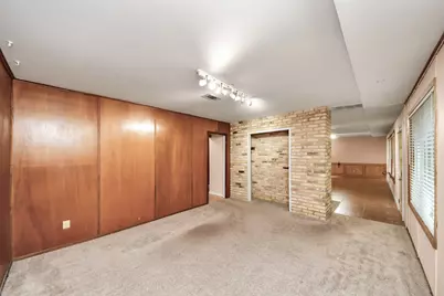 10318 Knoboak Drive, Houston, TX 77043 - Photo 12