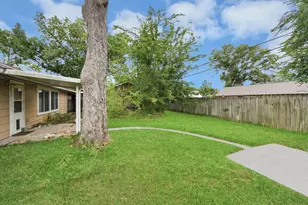 10318 Knoboak Dr, Houston, TX 77043 - Photo 20
