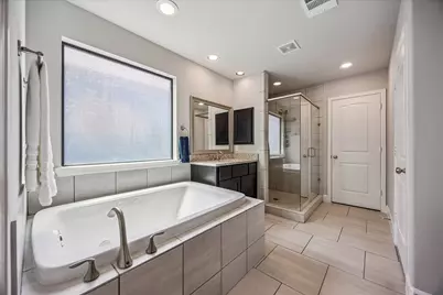832B W 26th Street, Houston, TX 77008 - Photo 6