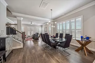 832B W 26th St, Houston, TX 77008 - Photo 2