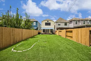 832B W 26th St, Houston, TX 77008 - Photo 2