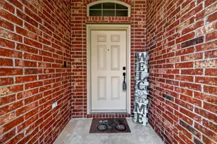 106 Bogey Cir, La Porte, TX 77571 - Photo 4